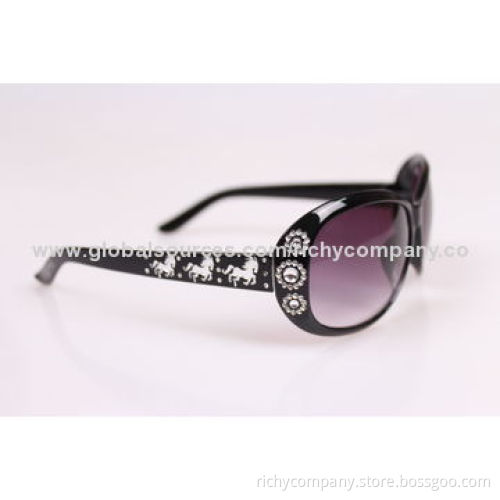 Fashionable Women's Sunglasses, OEM Orders are Welcome